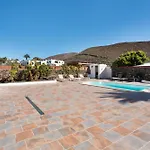 Casa La Caldereta 度假居 *
